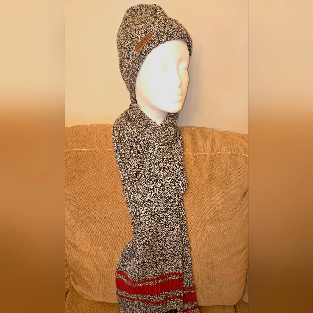 Polo by Ralph Lauren Black and Red Cable Knit Scarf
